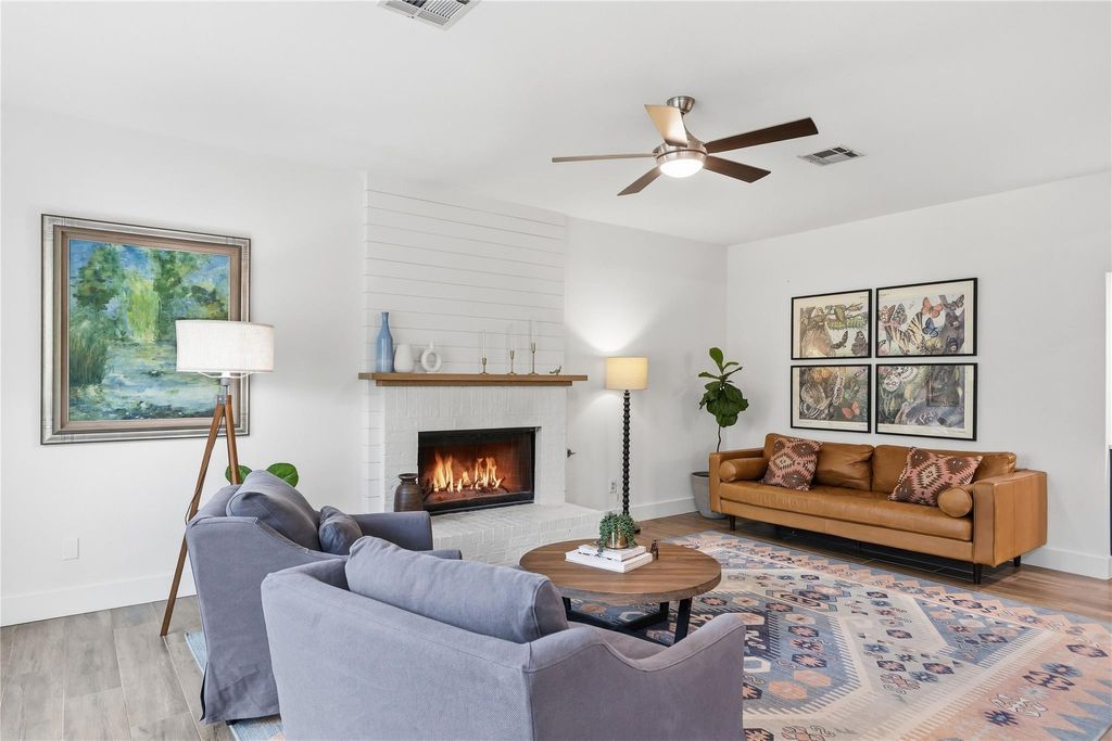 Photo of 6310 Walebridge LN, Austin, TX 78739 (MLS # 8217654)