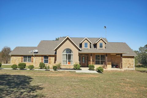 A home in Luling