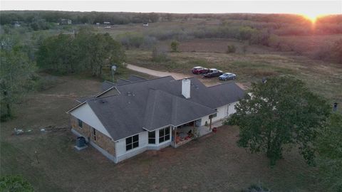 A home in Luling