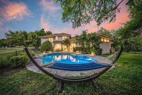 Photo of 402 Zephyr ST, Lakeway, TX 78734 (MLS # 5857357)