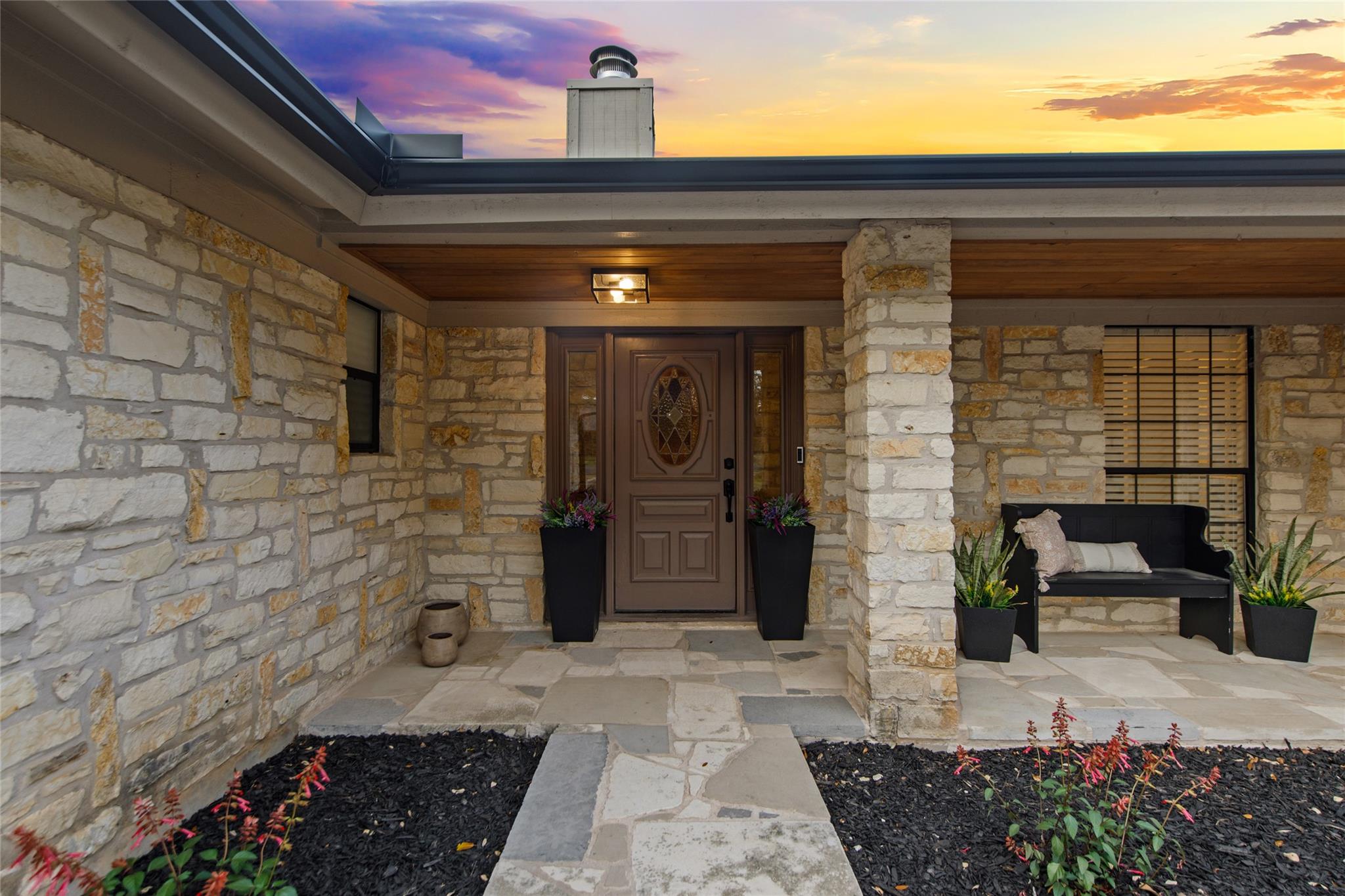 701 W Esparada DR