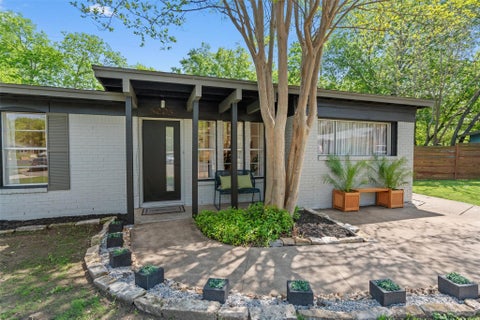 Tiny photo for 3005 Leaning Oak CIR, Austin, TX 78704 (MLS # 3285163)