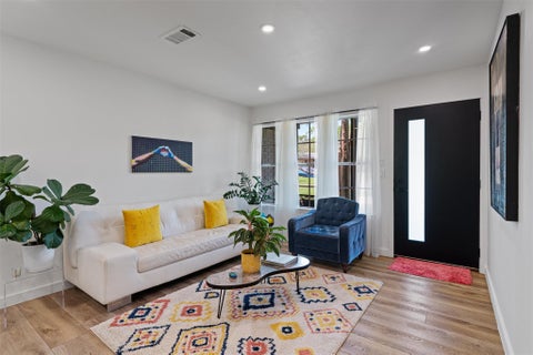 Tiny photo for 3005 Leaning Oak CIR, Austin, TX 78704 (MLS # 3285163)