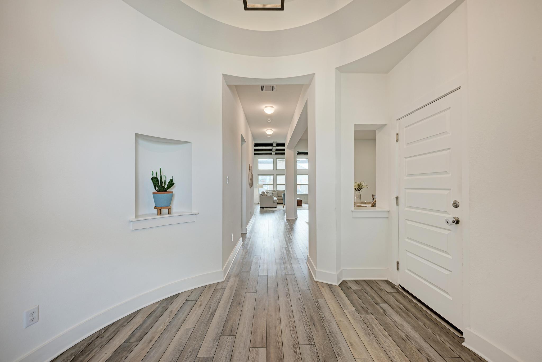 548 Elm Green ST