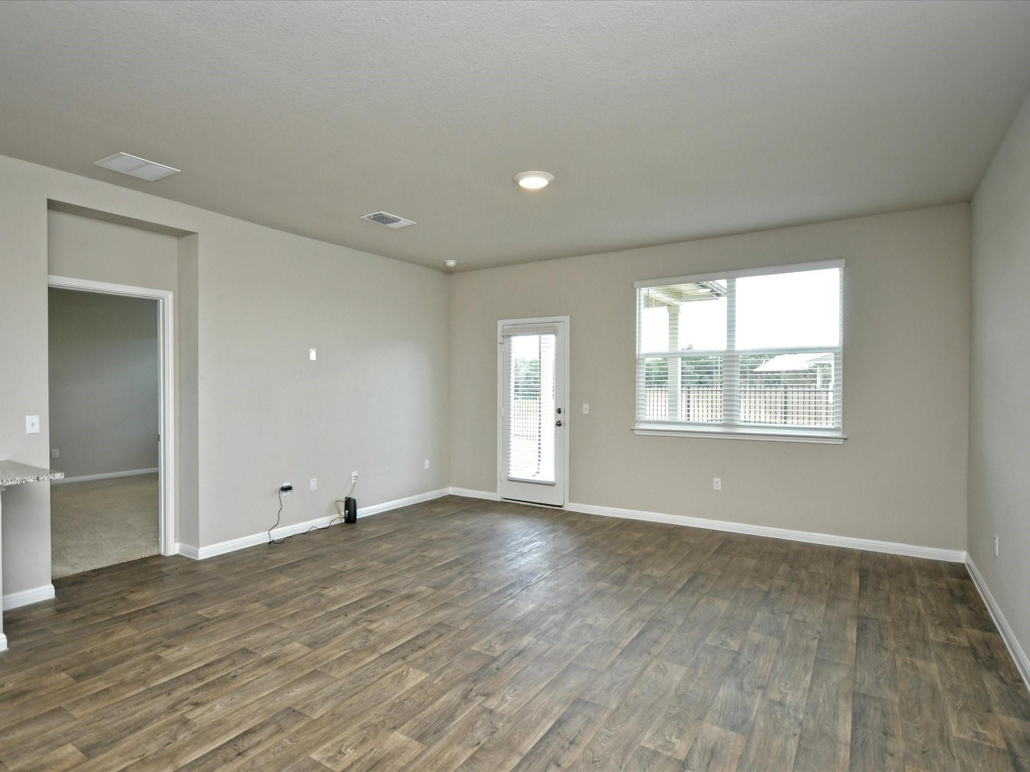 Bastrop, Texas 78602, United States, 4 Bedrooms Bedrooms, ,2 BathroomsBathrooms,Residential,Pending,48209