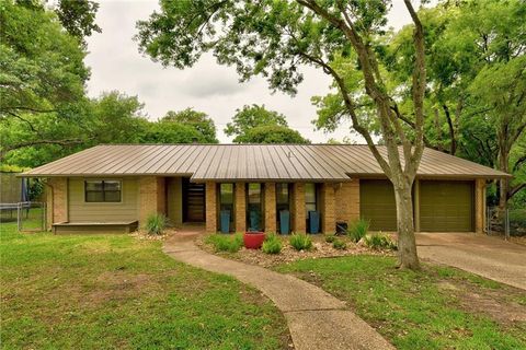 Photo of 510 Bulian LN, Austin, TX 78746 (MLS # 2703850)