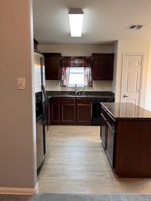 505 Sapphire LN