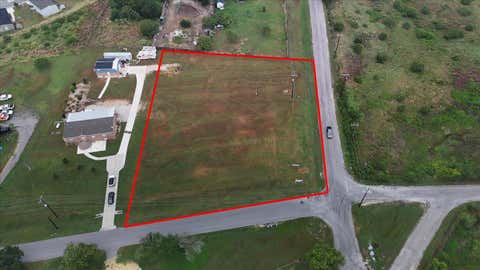 Photo of 2 S Plum Creek RD, Kyle, TX 78640 (MLS # 9630304)