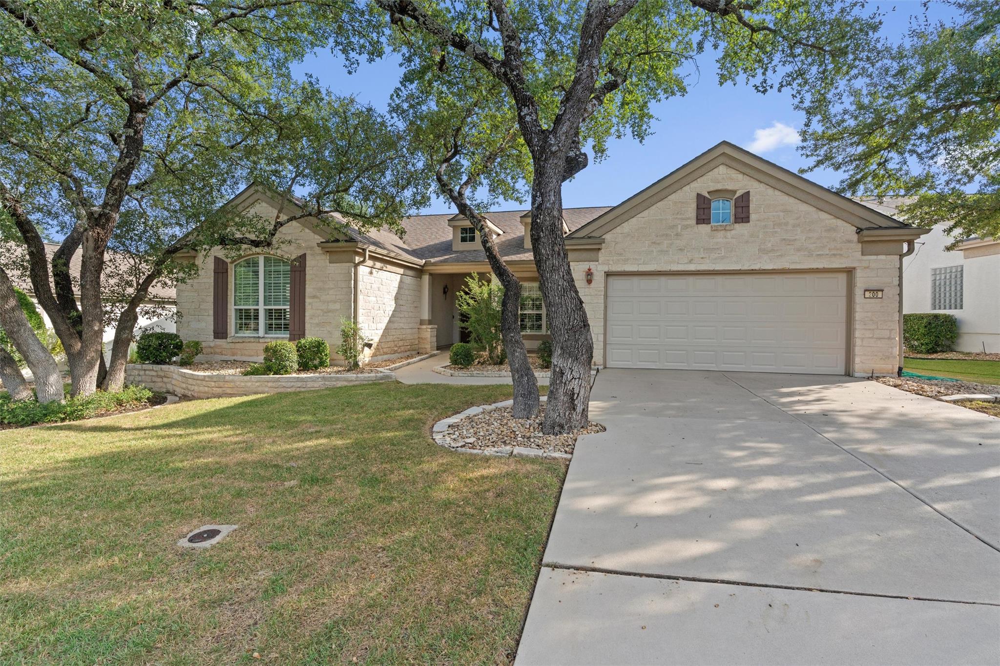 200 San Saba DR