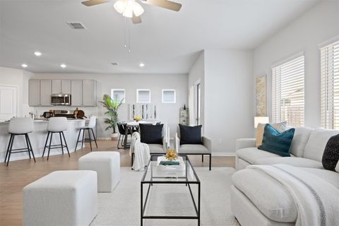 141 Yellowstone DR Kyle TX 78640