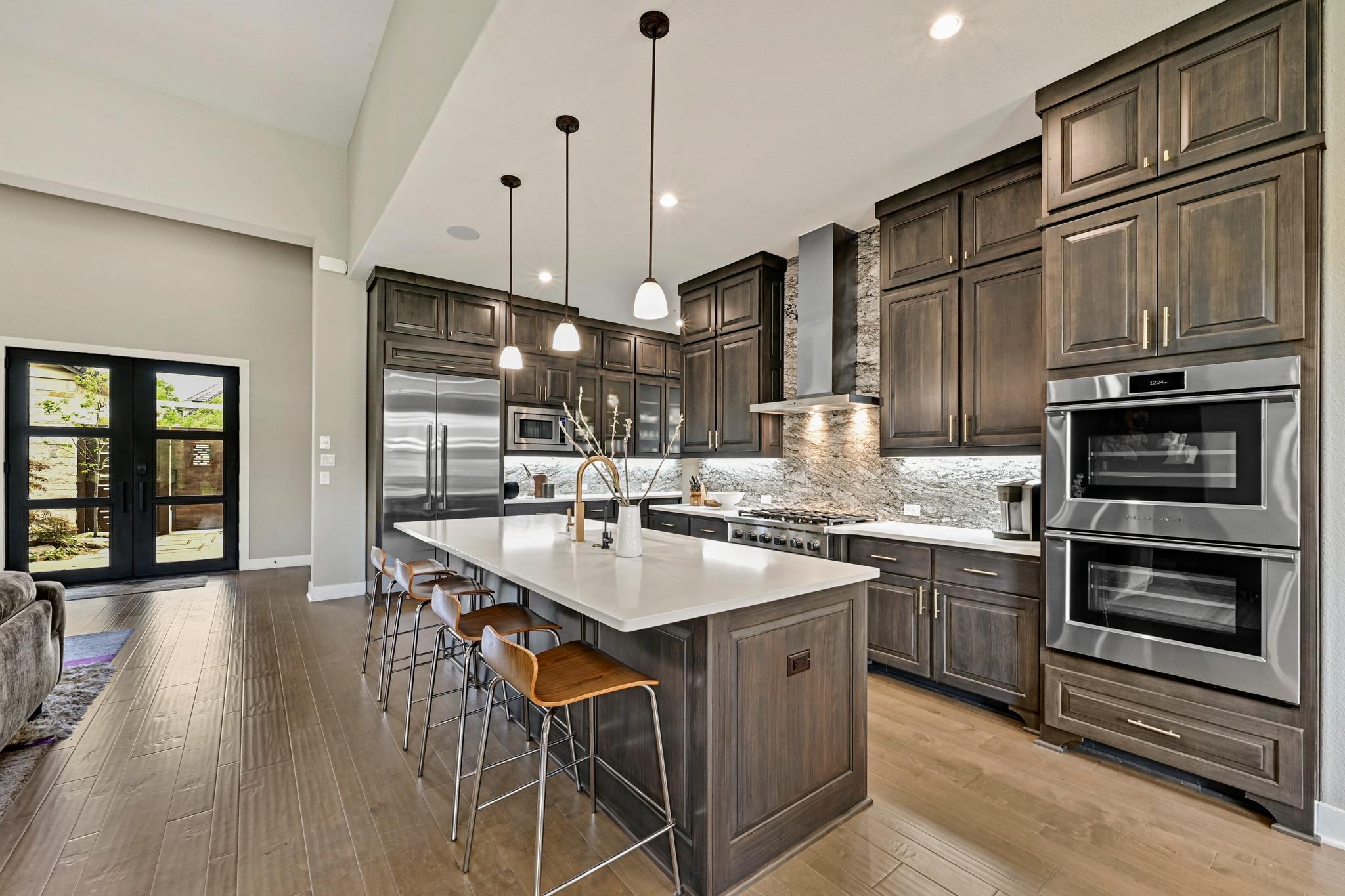 607 Flintridge TRL