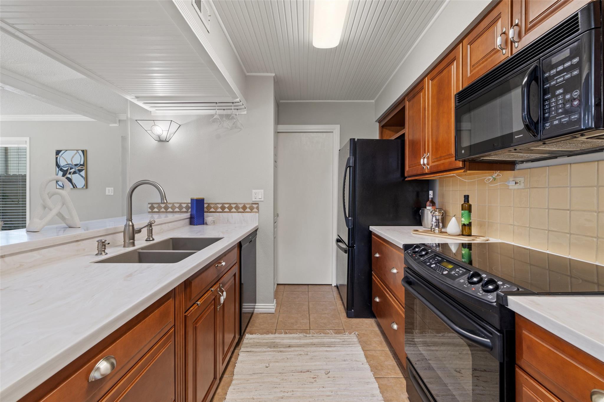 100 Lido CIR B 1