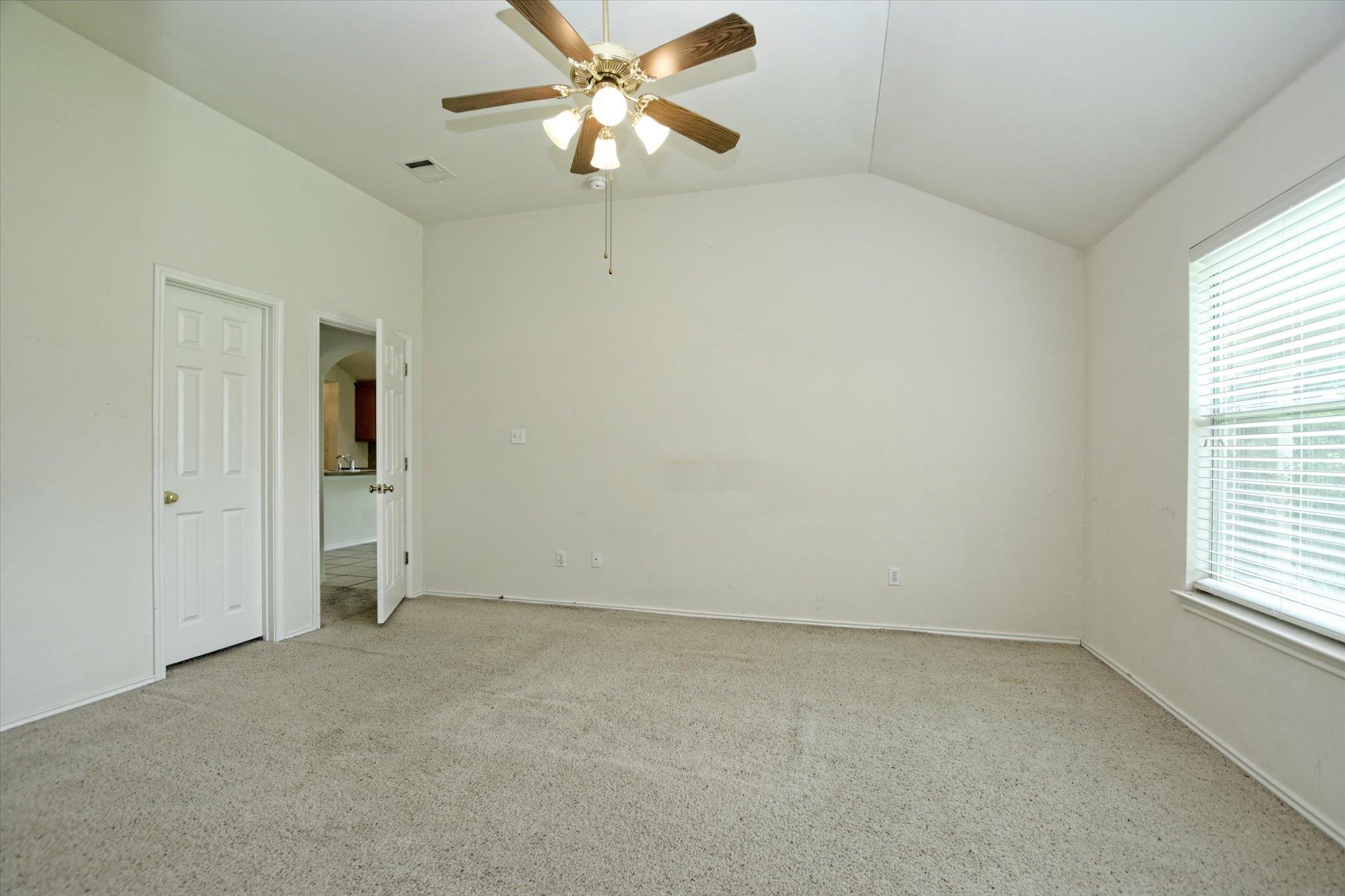 319 Lone Star BLVD