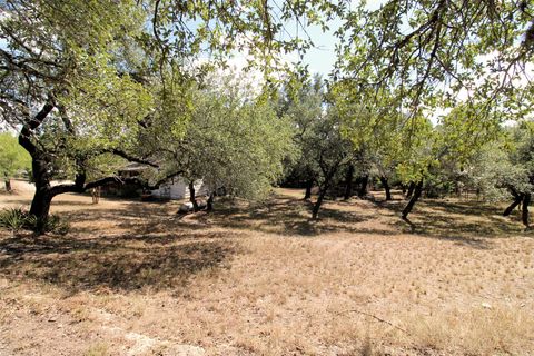 Photo of 17201 Oak Cliff CIR, Dripping Springs, TX 78620 (MLS # 2607436)