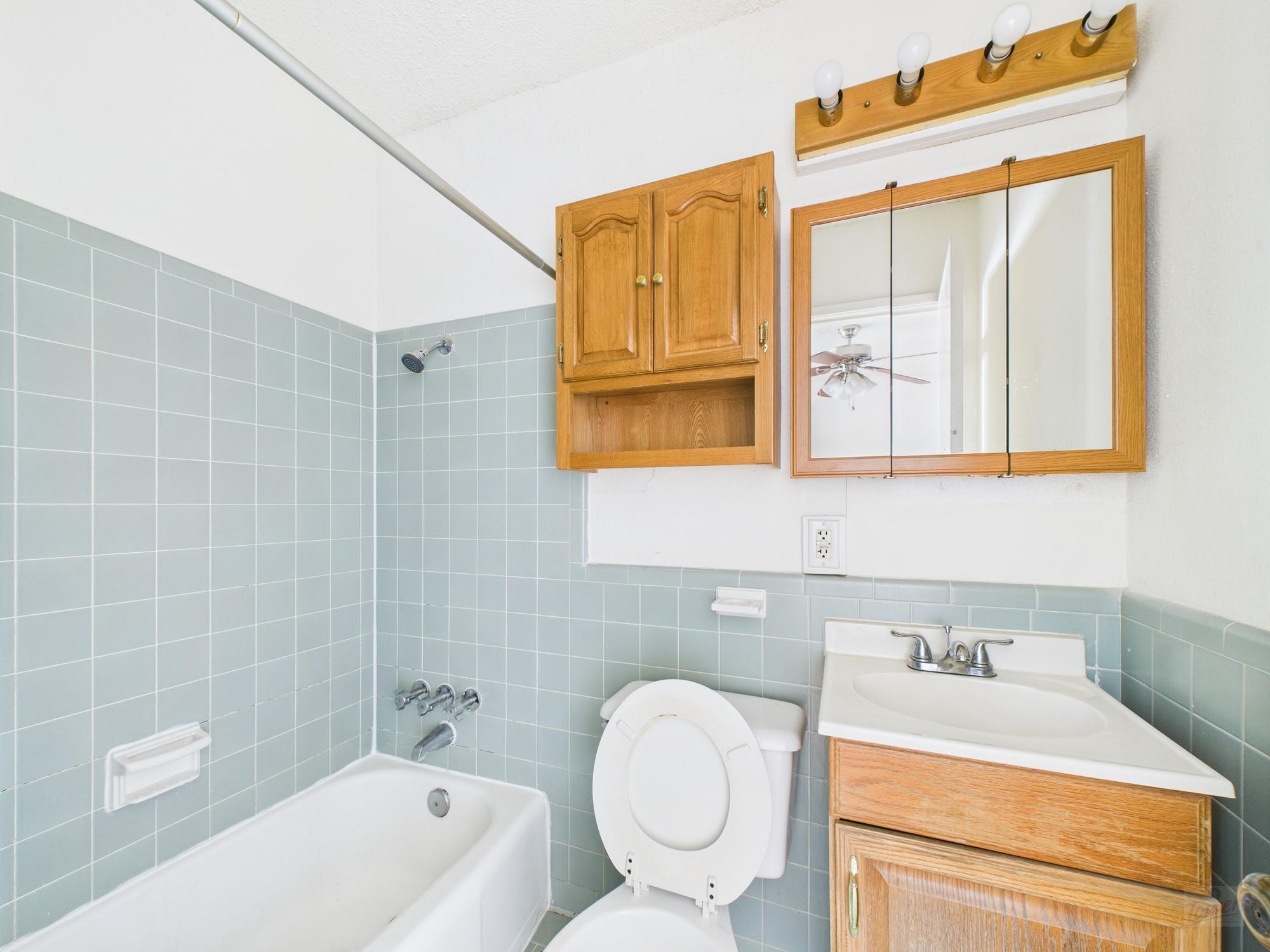 803 W 28th ST 107