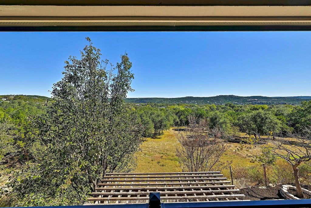 Photo for 10613 Turkey Bend DR, Jonestown, TX 78645 (MLS # 1794704)