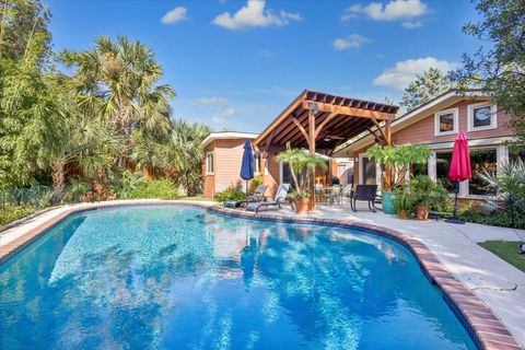 Photo of 3009 McElroy DR, Austin, TX 78757 (MLS # 1057933)