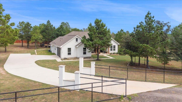 116 BRAHMAN CT, BASTROP, TX 78602 - Image fef077375dc43795f3f1fa67edaf12cf/4004913455