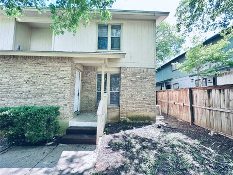 Photo of 1318 Southport DR #B, Austin, TX 78704 (MLS # 5341427)