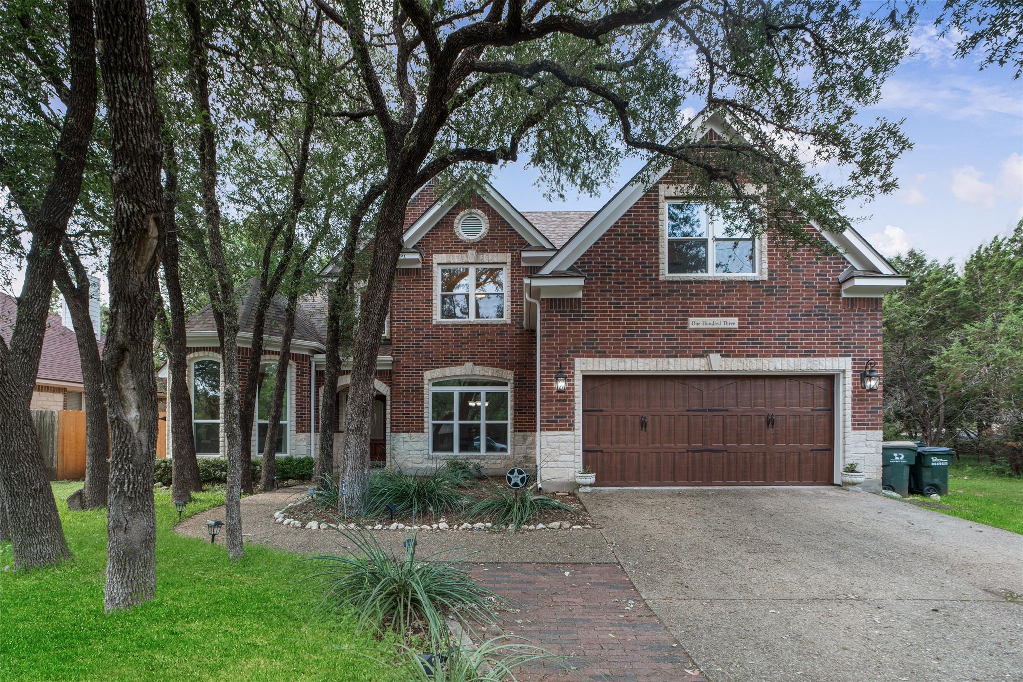 103 Sierra Ridge DR