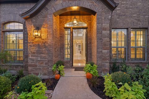 Tiny photo for 12013 Palisades PKWY, Austin, TX 78732 (MLS # 4711032)