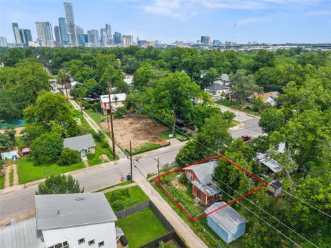 Photo of 67 Anthony ST, Austin, TX 78702 (MLS # 2267466)