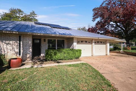 Photo of 8206 Emberwood DR, Austin, TX 78757 (MLS # 7720885)