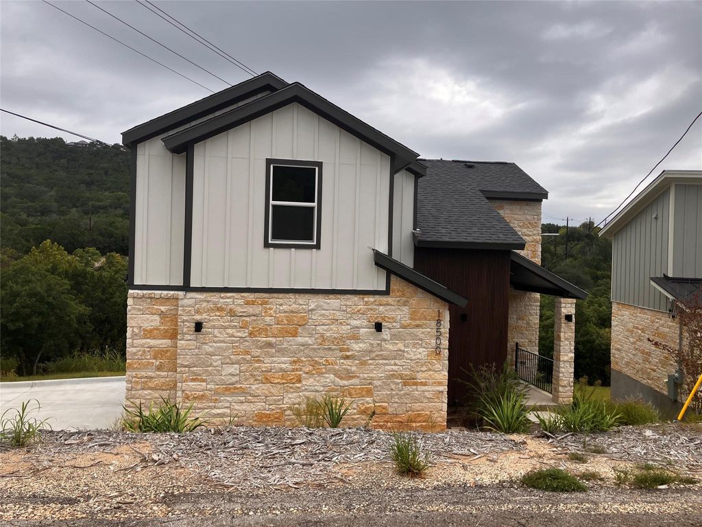 Photo for 18500 Roundrock RD, Jonestown, TX 78645 (MLS # 2477859)