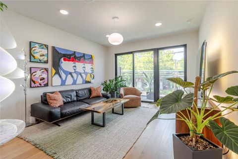 2209 S 1st ST 220 Austin TX 78704