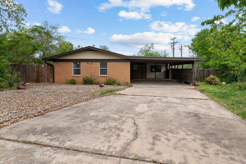 Photo of 5600 Libyan CIR, Austin, TX 78745 (MLS # 8191351)