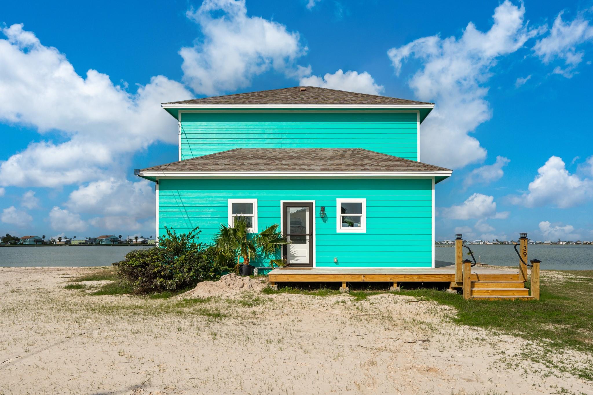 139 Lakeshore DR