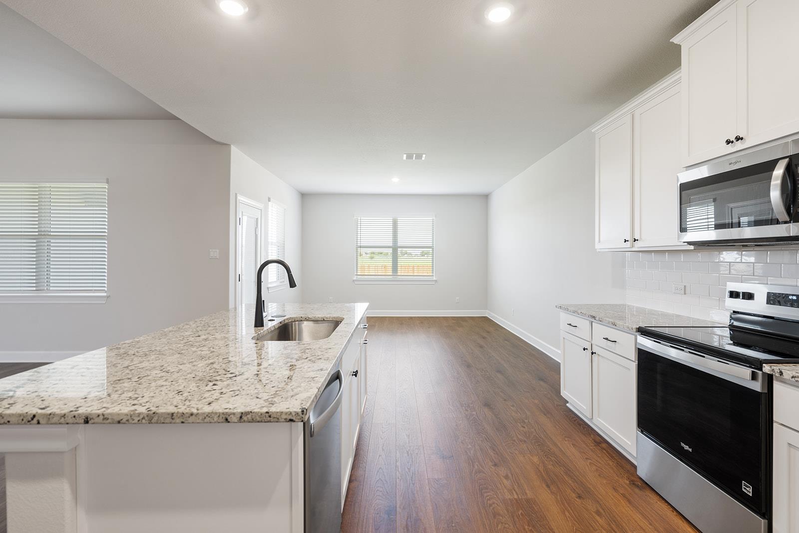 517 West Luna Blue LN