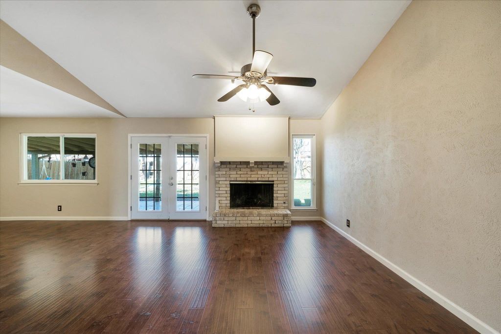 Photo of 1467 S Meadows DR, Austin, TX 78758 (MLS # 8580314)