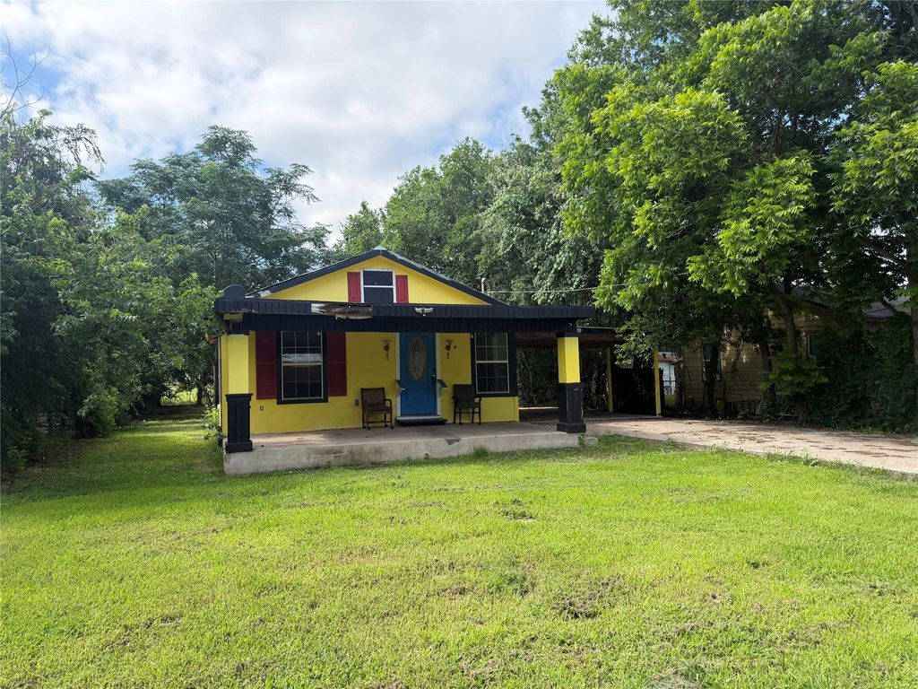 Photo of 506 Ruddy ST, Lockhart, TX 78644 (MLS # 4758304)