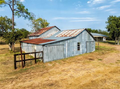 A home in Schulenburg