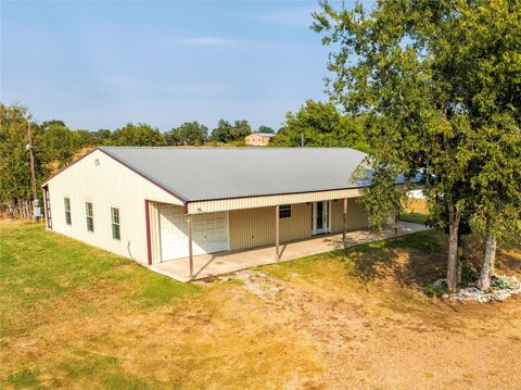 A home in Schulenburg