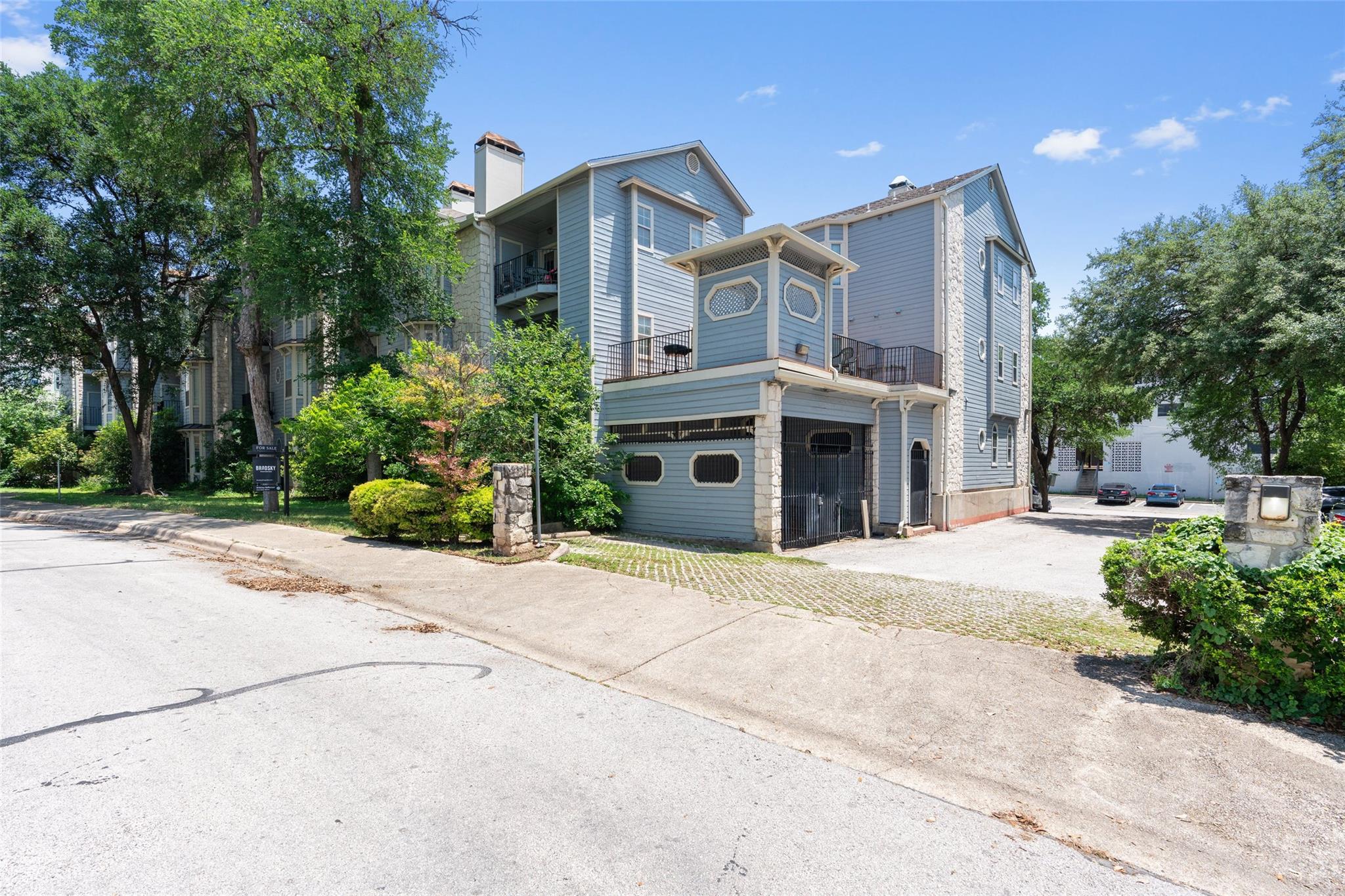 3111 Tom Green ST 201