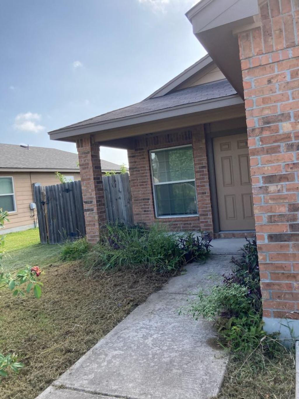 Photo of 2416 Blue Sky LN, Lockhart, TX 78644 (MLS # 2853118)