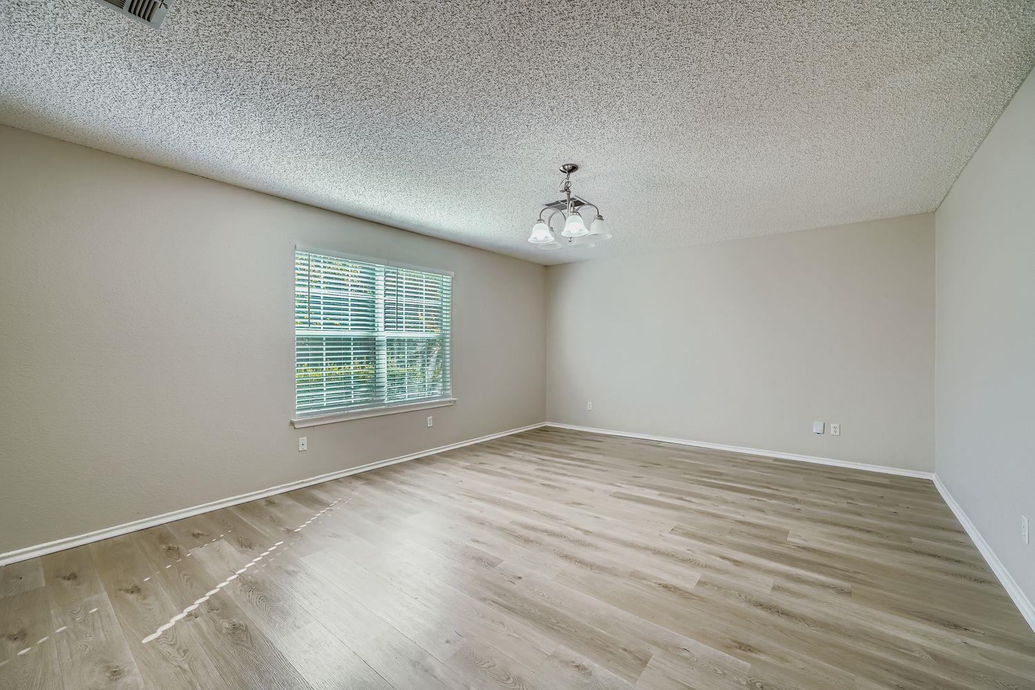 2100 Coachlamp DR