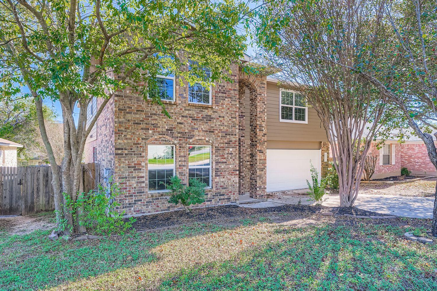 2100 Coachlamp DR