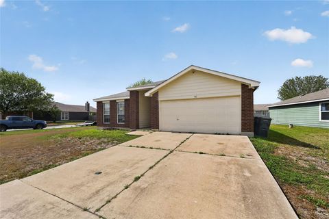 152 Eagle DR Luling TX 78648