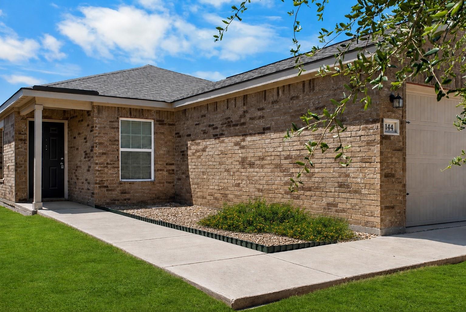 144 Continental Ave
