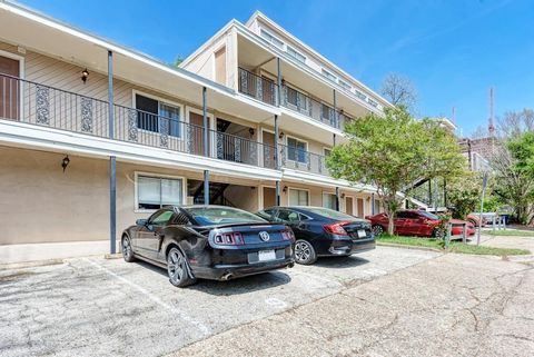 Photo of 1010 W 23 ST #15, Austin, TX 78705 (MLS # 2973493)