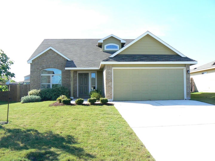 Photo 1 of 18 — 220 Westminster DR, Kyle, TX 78640