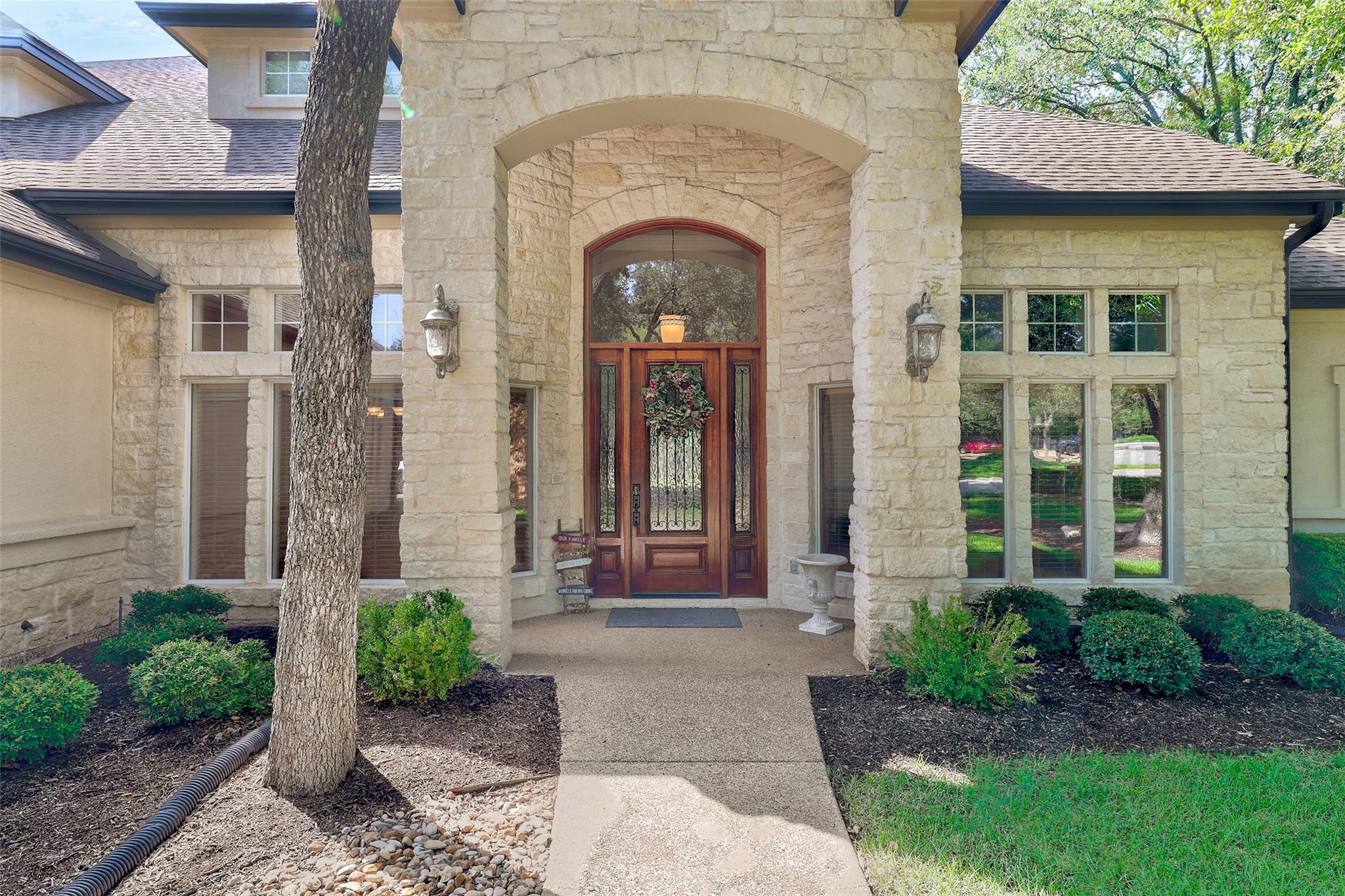 25 Meadows End DR