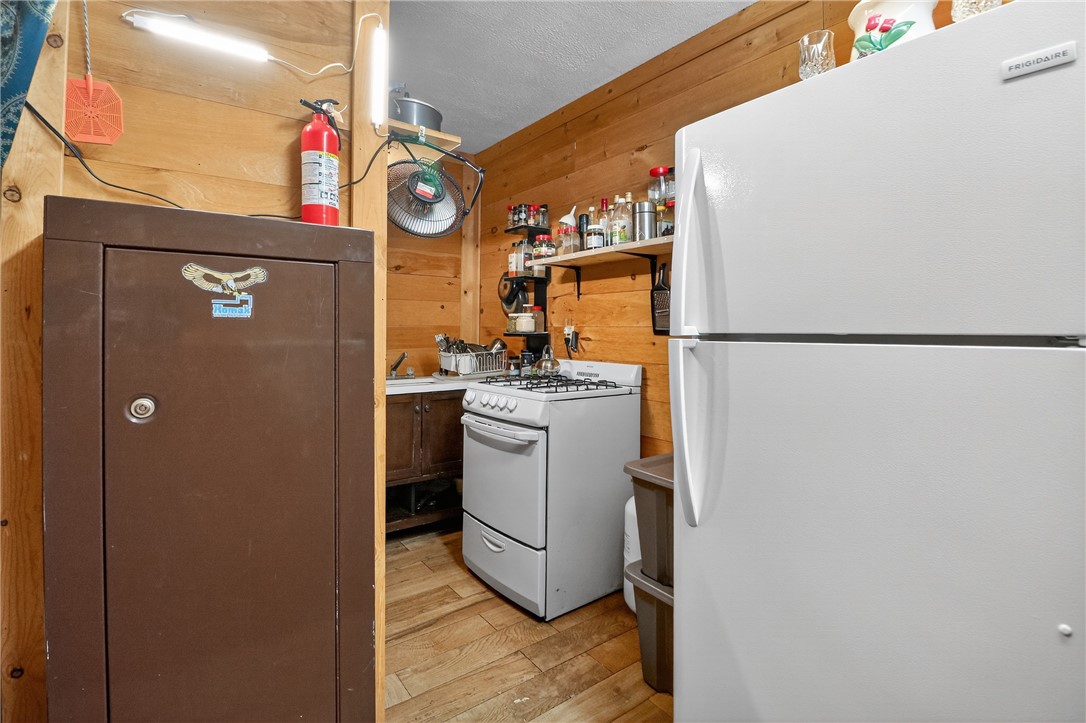 Holbrook, Pennsylvania 15341, United States, 1 Bedroom Bedrooms, ,1 BathroomBathrooms,Residential,Active,191019