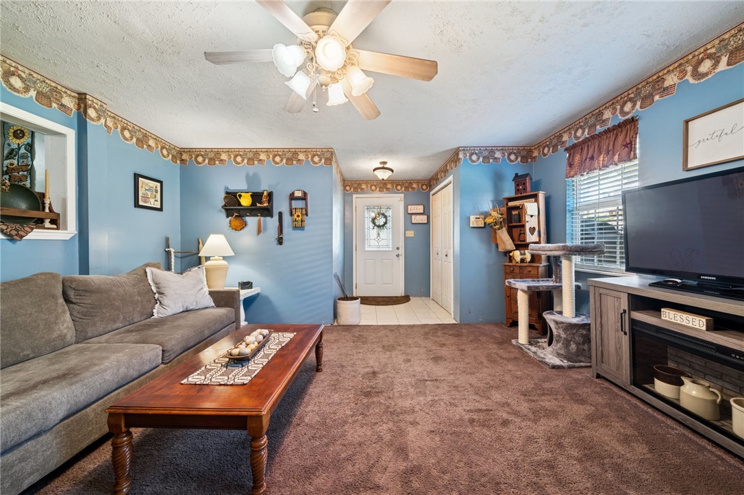 920 N 3rd St St, Jeannette, Pennsylvania image 3