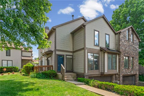 Photo of 420 Spring Run Dr, Monroeville, PA 15146 (MLS # 1758134)