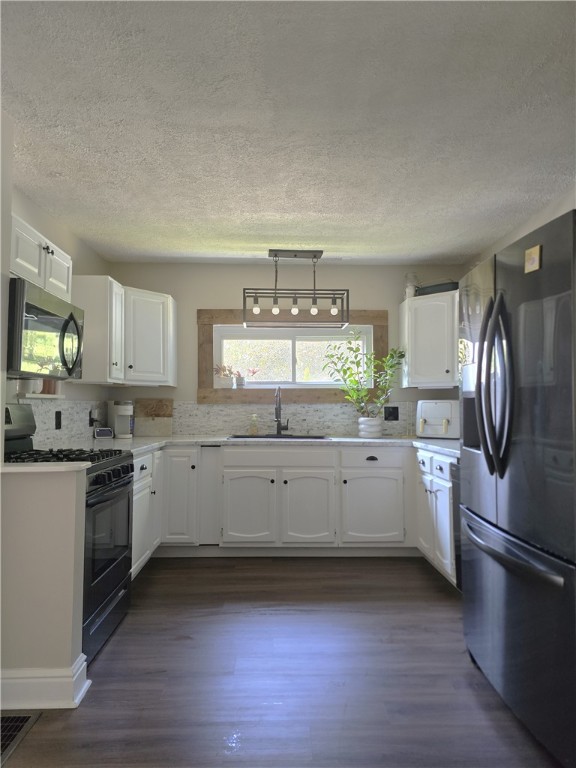 Center Twp, Pennsylvania 16001, United States, 2 Bedrooms Bedrooms, ,2 BathroomsBathrooms,Residential,Active,212315