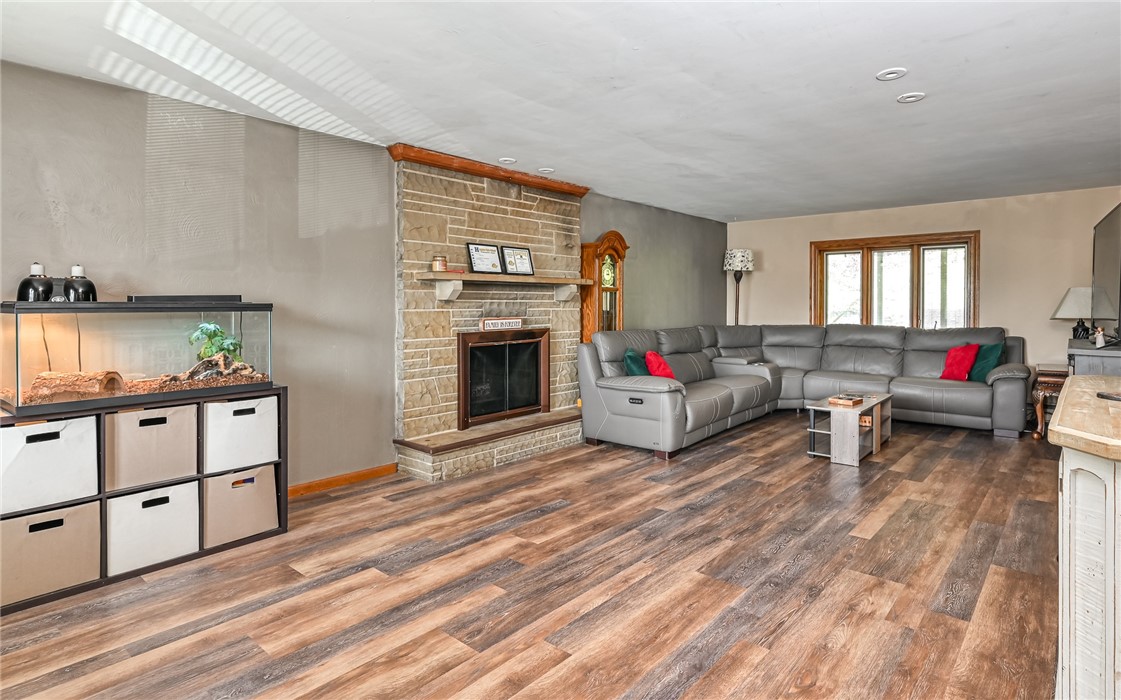 3118 Haberlein Rd